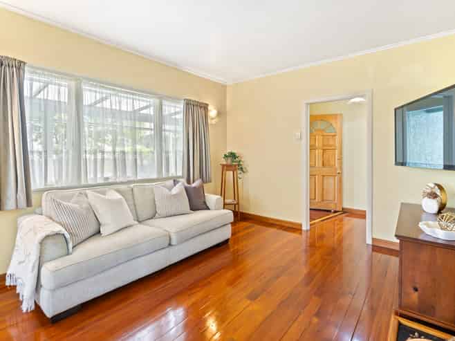 32 Third Avenue, Avenues