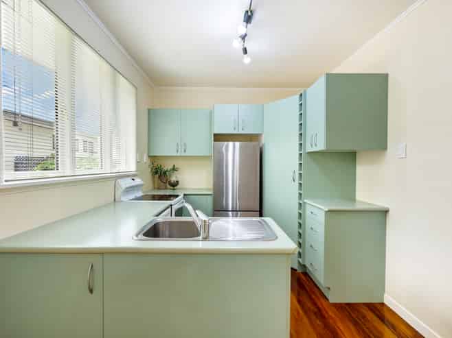 32 Third Avenue, Avenues