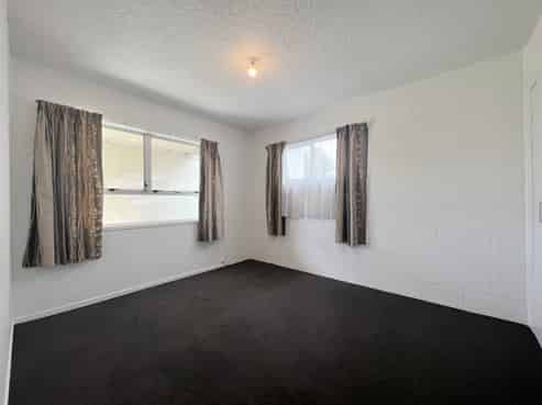 2/239 Old Farm Road, Hamilton East