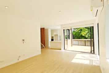 21D Gordon Avenue, Forrest Hill