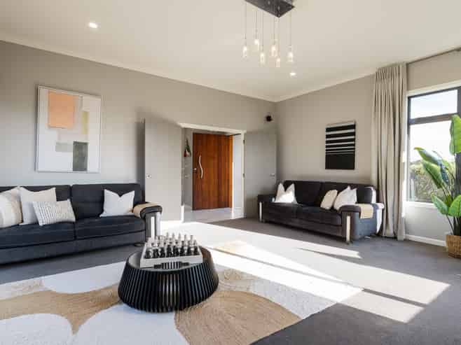 10 The Dales, Dinsdale