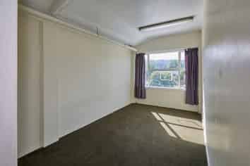 8 Queen Street, Wainuiomata