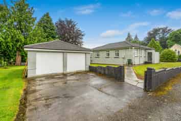 12 Whitehaven Street, Lawrence