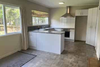 492 Main South Road, Paroa