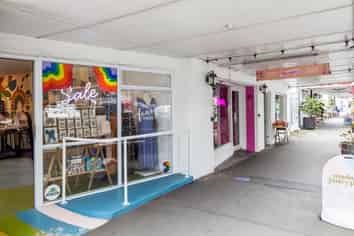 High-Profile Retail-Service Outlets for Lease