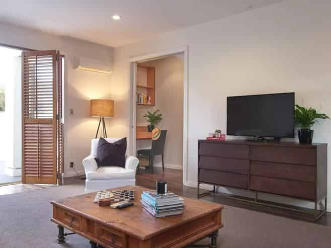 6 Cheltenham Street, Merivale