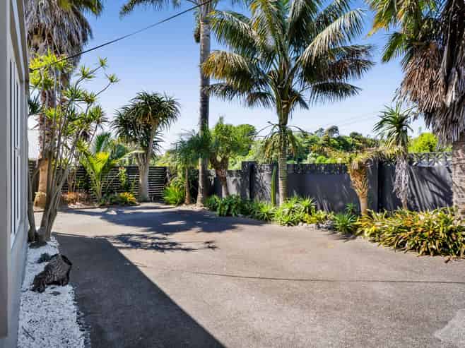 70 Seaview Road, Marfell