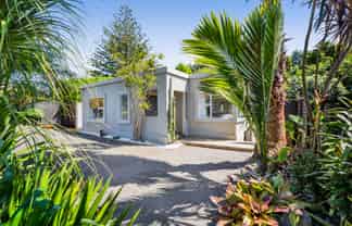 70 Seaview Road, Marfell