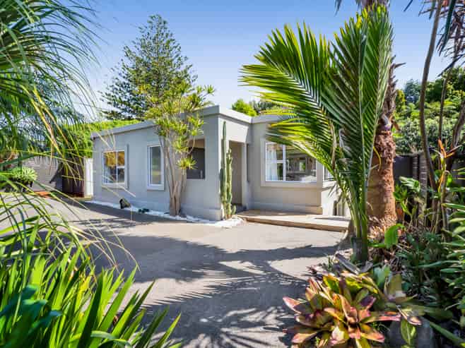 70 Seaview Road, Marfell