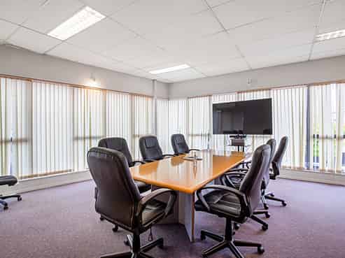 City fringe office & workshop