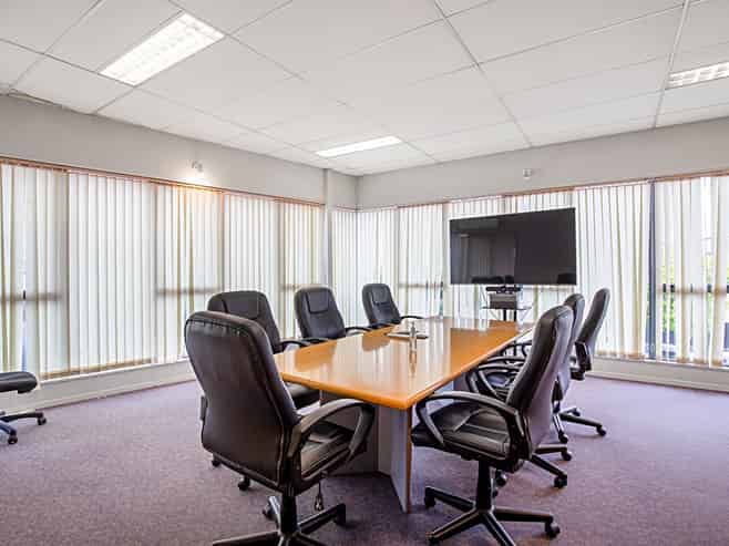 City fringe office & workshop