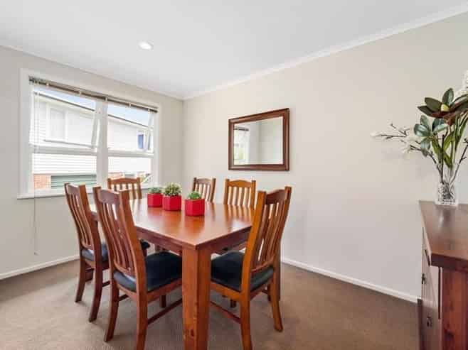 8 Arrow Road, Forrest Hill