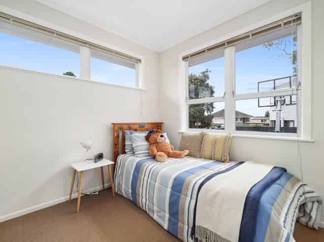 8 Arrow Road, Forrest Hill