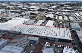 Premium 5,272sqm Warehouse Complex | JLL