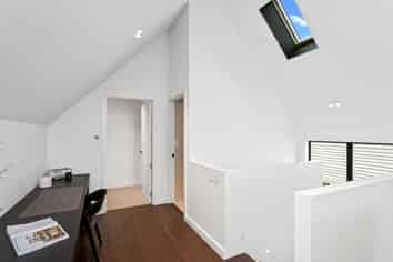 1B Creamer Avenue, Belmont