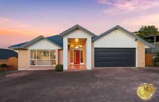 33 Wiltshire Place, Somerville