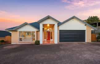 33 Wiltshire Place, Somerville