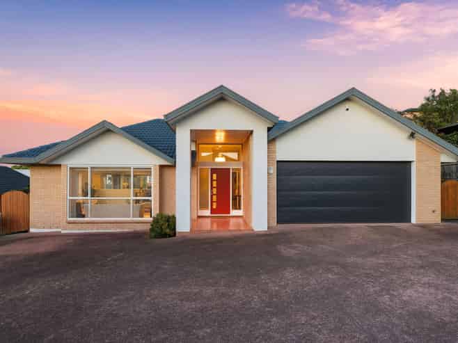 33 Wiltshire Place, Somerville