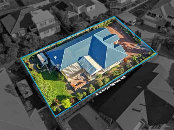 33 Wiltshire Place, Somerville