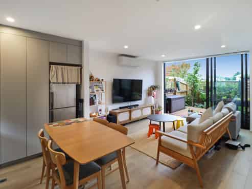 7/1 Rainey Grove, Taita