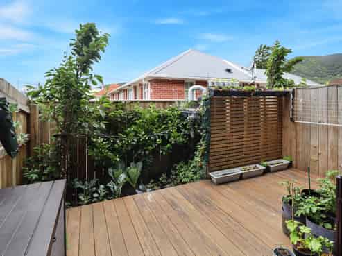7/1 Rainey Grove, Taita