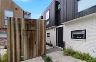 7/1 Rainey Grove, Taita