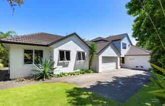 2a Manon Crescent, Greenhithe