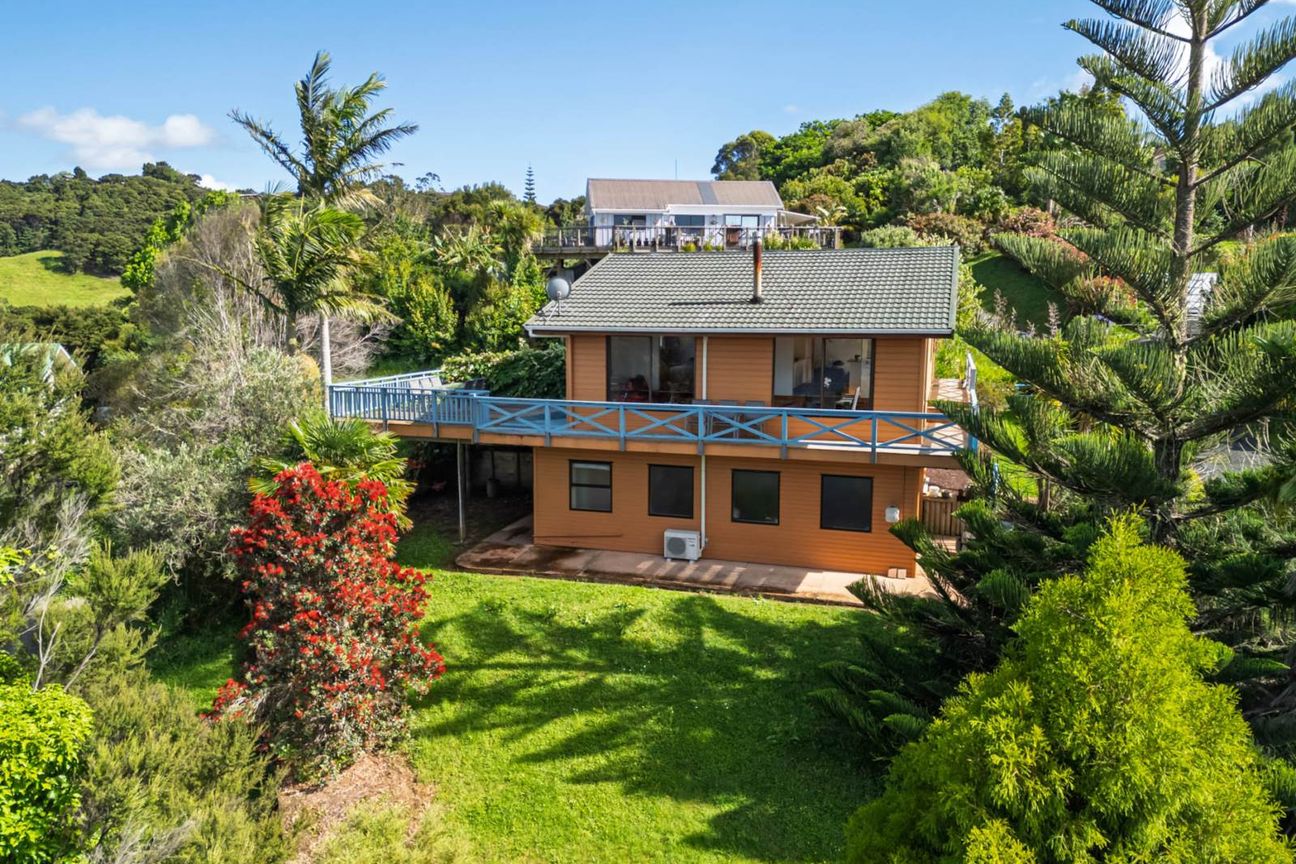 A Hidden Haven with Panoramic Inlet Views - Ansicht 3