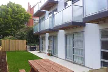 4/25C London Street, Dunedin Central