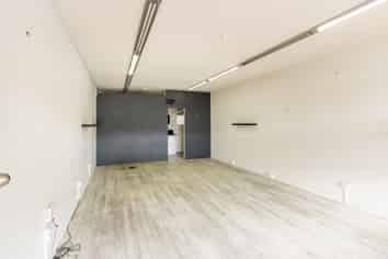 High Profile Albany Retail