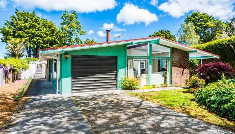 6 Totara Grove, Hillcrest