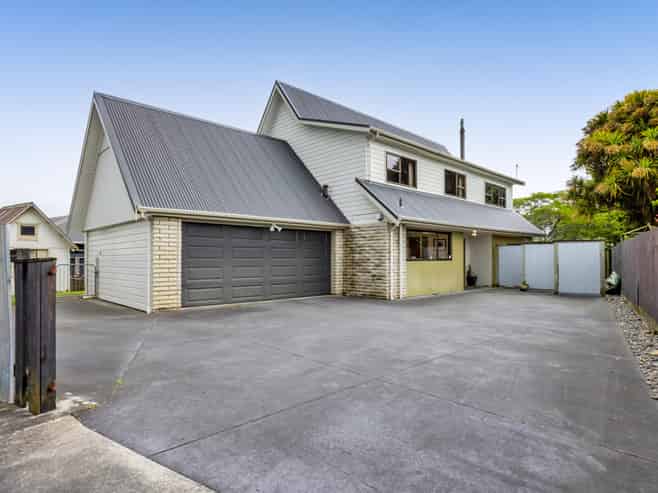 77A Dixon Avenue, Hawera