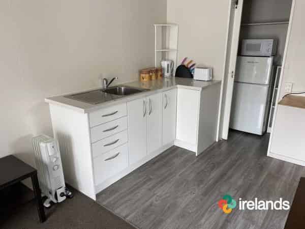 Room 7/6 Mermaid Place, Southshore