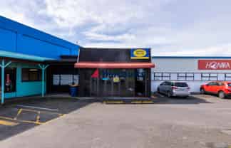 Versatile Wairau Valley Retail
