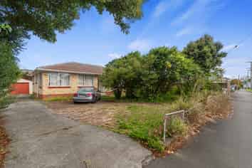 77 Normandy Avenue, Melville