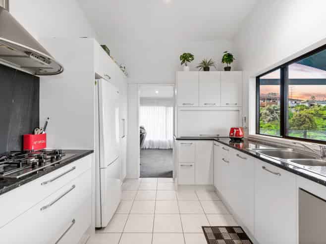 817C East Coast Road, Browns Bay