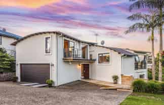 817C East Coast Road, Browns Bay