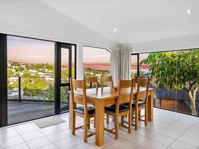 817C East Coast Road, Browns Bay