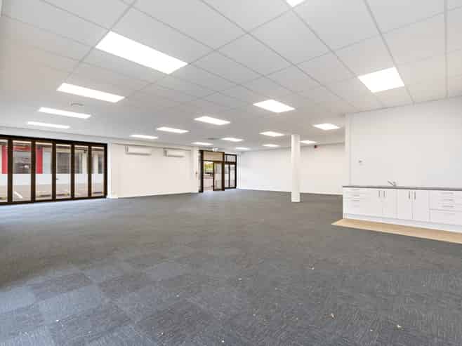 Prime retail/office opportunity next to The Plaza