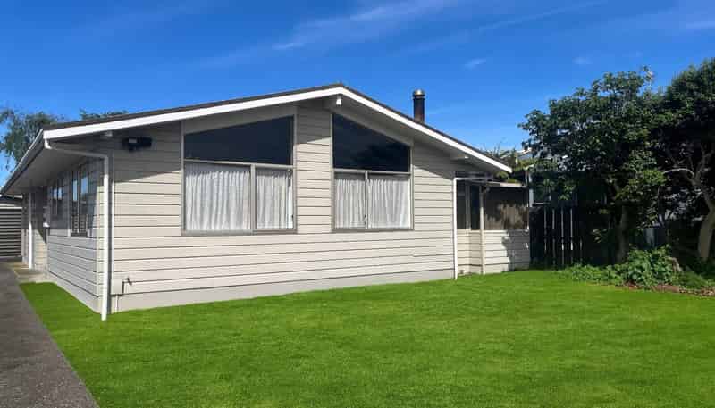 27 Exeter Crescent, Springvale