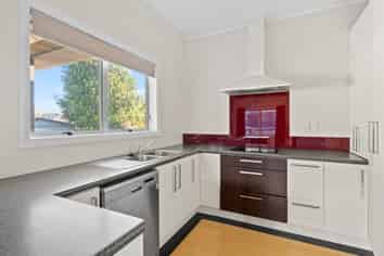 15 Weston Avenue, Papatoetoe