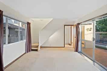 15 Weston Avenue, Papatoetoe