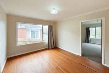 136 Hillsborough Road, Hillsborough