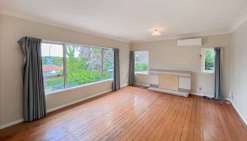 136 Hillsborough Road, Hillsborough