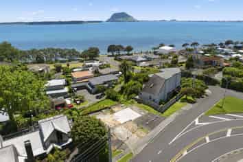 3 Levers Road, Matua