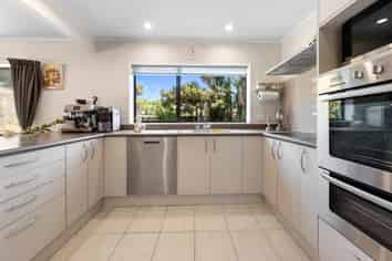 19 Loloma Drive, Half Moon Bay