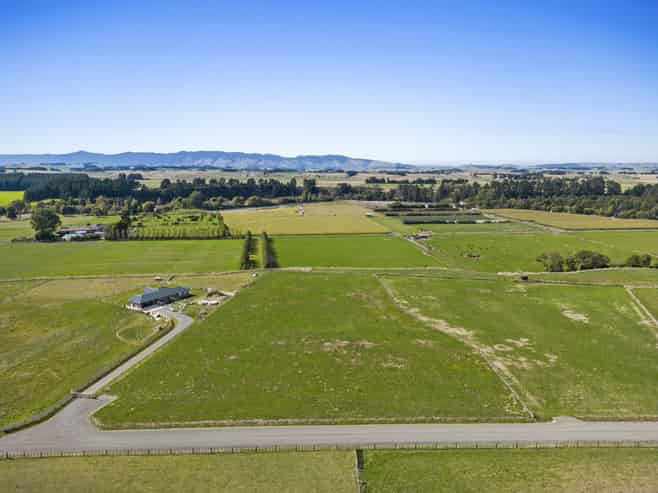 55 Tiniwhetu Lane, Cheltenham