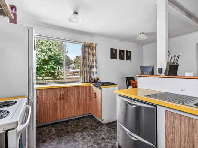 665 River Road, Broadlands Forest