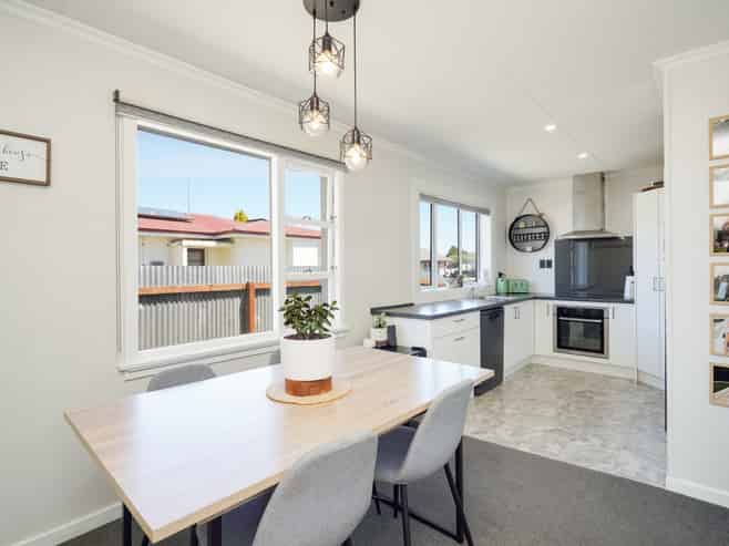 453 Yarrow Street, Glengarry