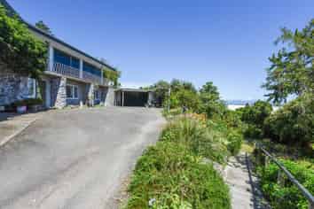 10 Isel Place, STOKE